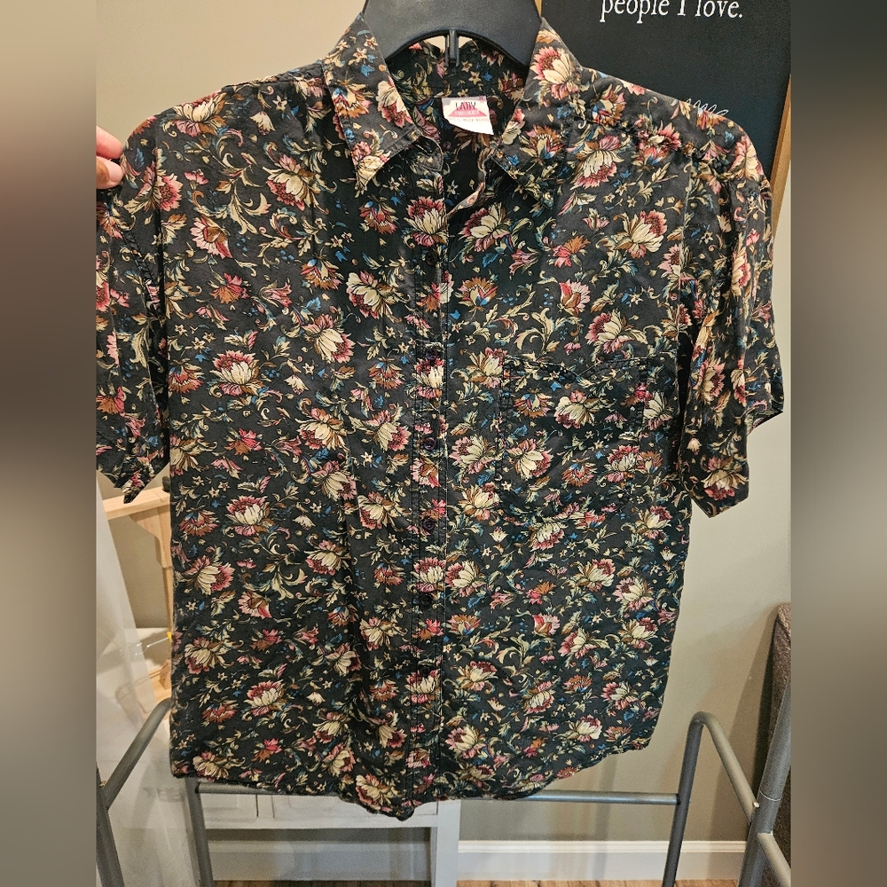 Vintage 90’s Lady Footlocker Casuals Silk Floral Button Down Blouse - M